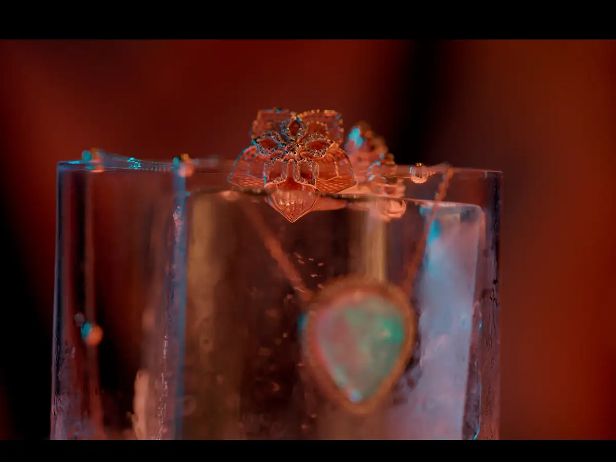 BlueStone X Sip Siren still 4