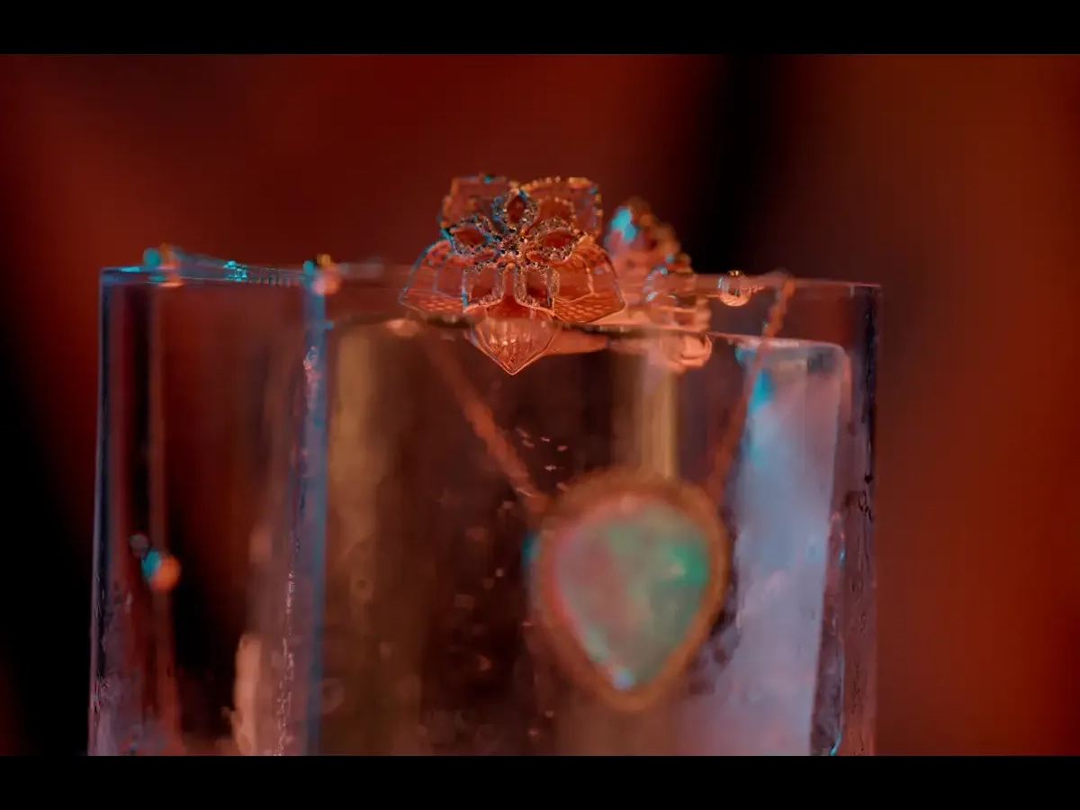 BlueStone X Sip Siren still 4