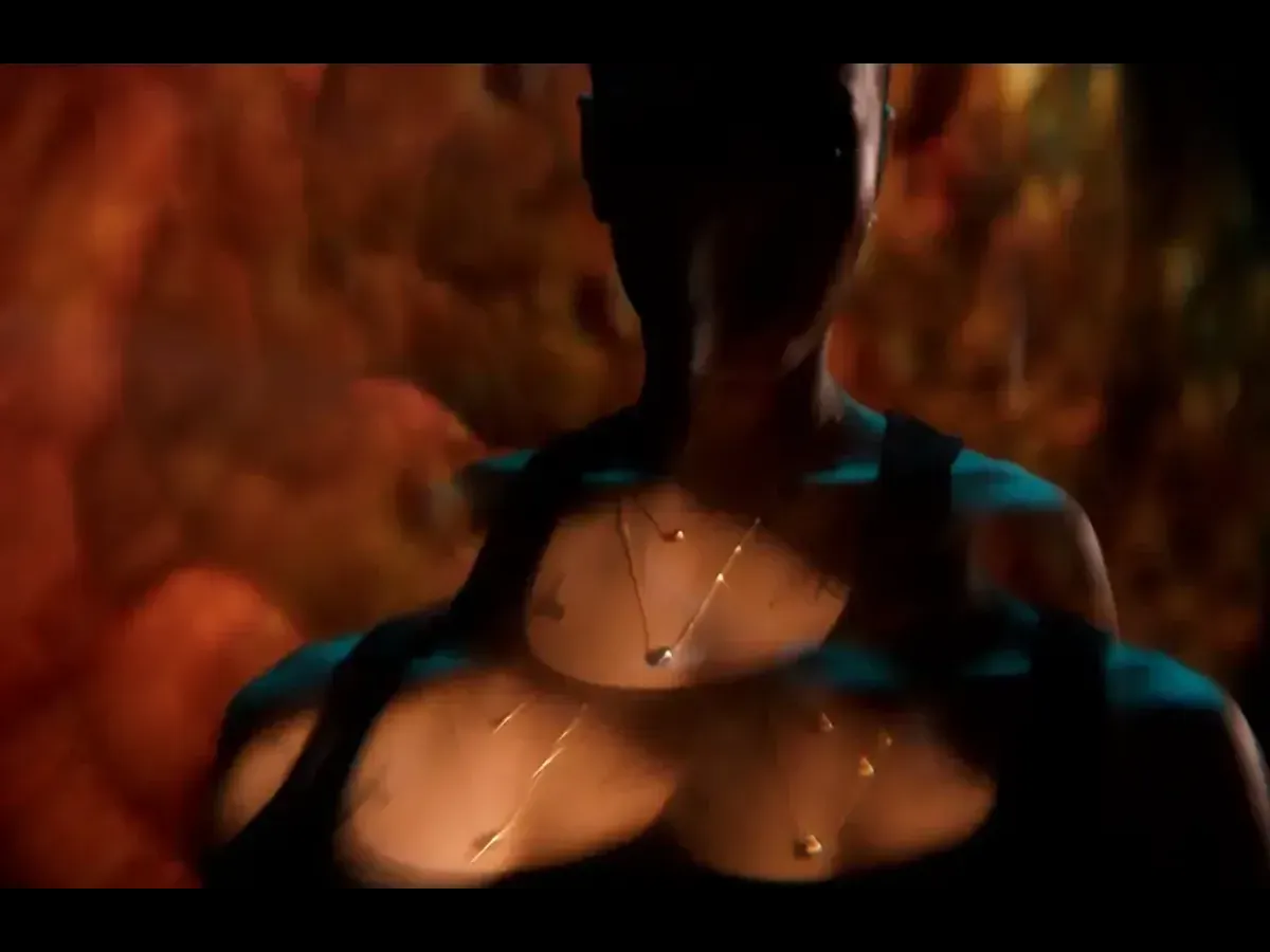 BlueStone X Sip Siren still 6