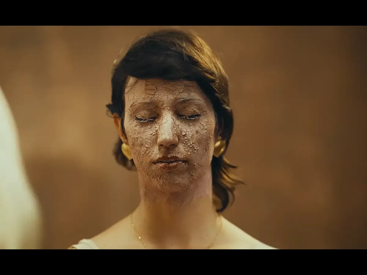 CLAY WHISPERS BY BLUESTONE X BALLET still 3