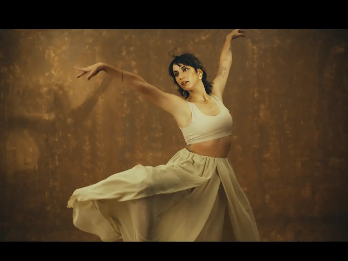 BlueStone- Clay Whispers (Ballet) still 4