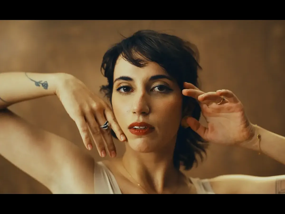 CLAY WHISPERS BY BLUESTONE X BALLET still 6