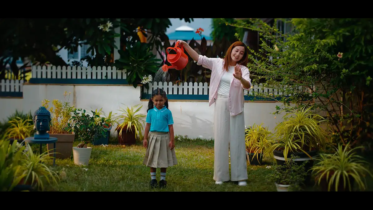 BlueStone TVC still 4