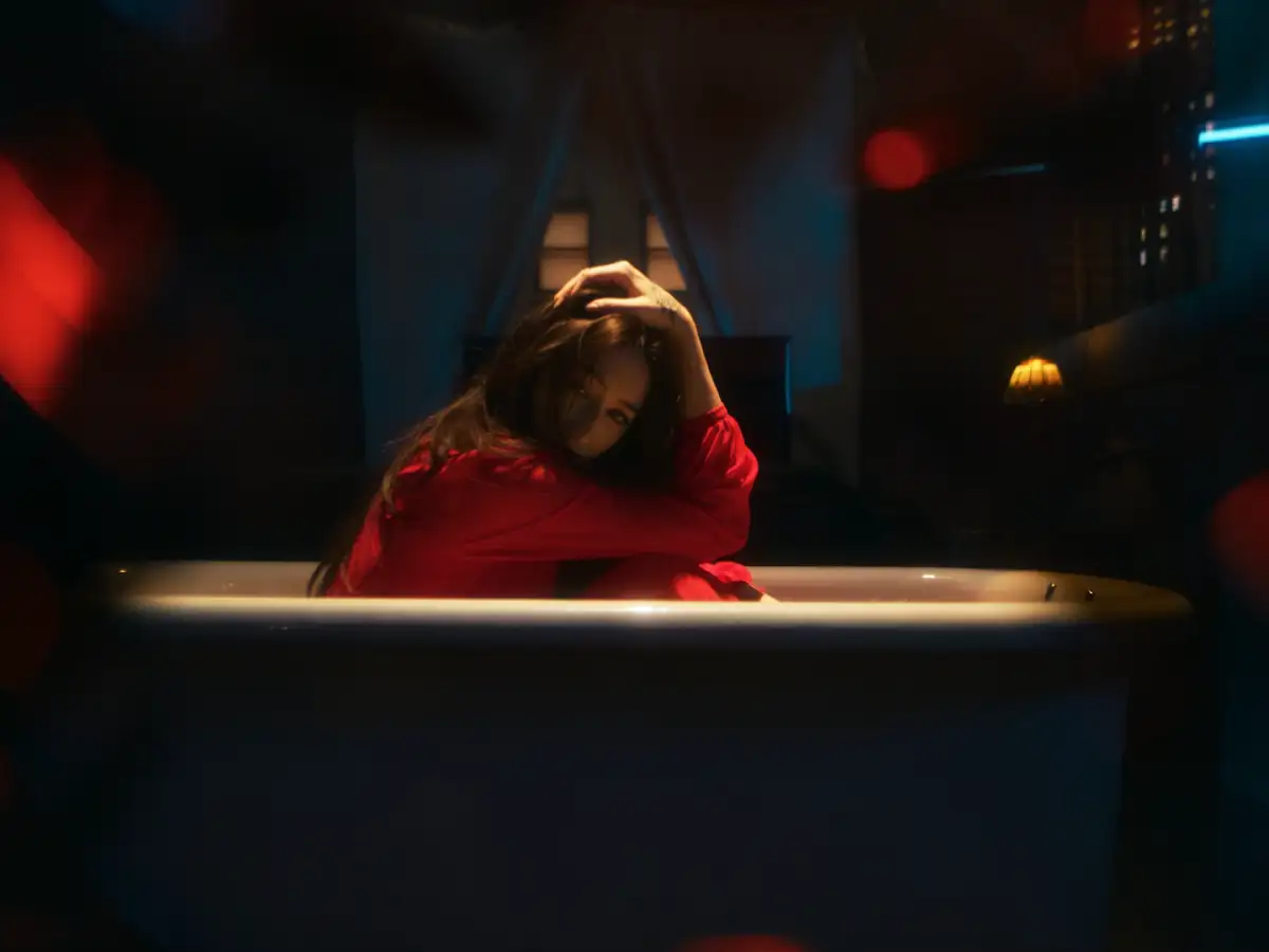 Fractured still 6
